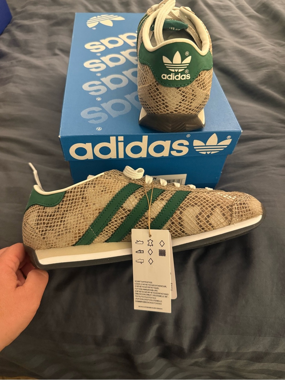 Adidas Country Japan Snake Print Green Sneakers Women’s, Size 6 NWT w/ Box